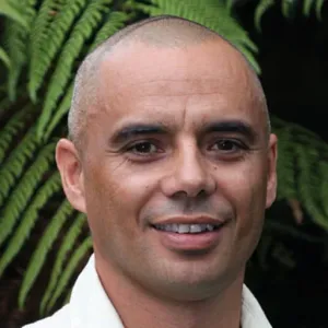 Prof Hemi Whaanga